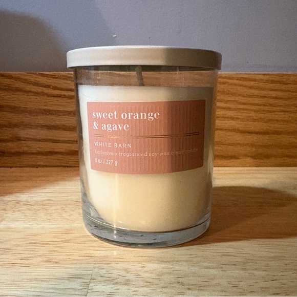 White Barn Sweet Orange & Agave Candle - Picture 1 of 4